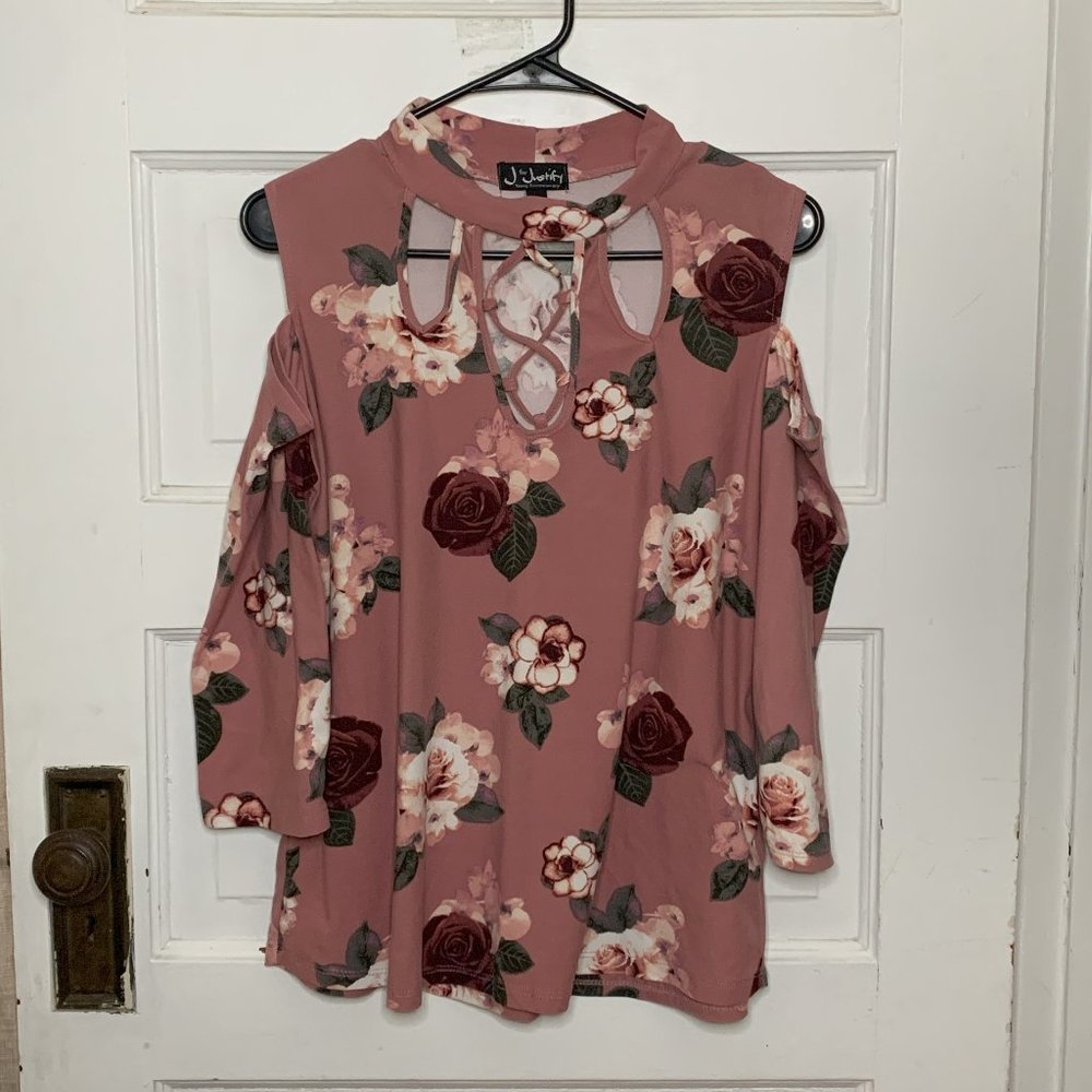 Justify Pink Floral Flower Exposed Shoulder Top w/ Cutout Pattern Size XL